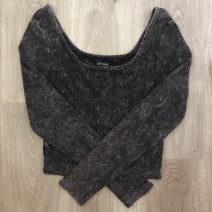 Gray Stonewashed Scoop Neck Long Sleeve Crop Top, Juniors Size: Medium